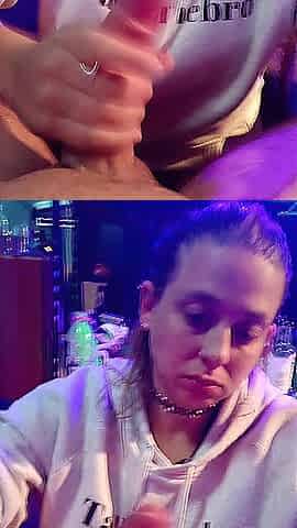 Aussie mother I'd like to fuck suck bf untill this guy cums