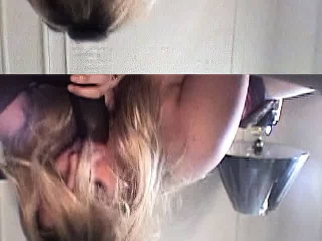 Blonde amateur gives webcam show with toys