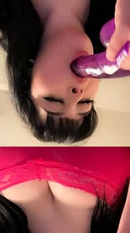 Big boobs milf masturbates with her dildo