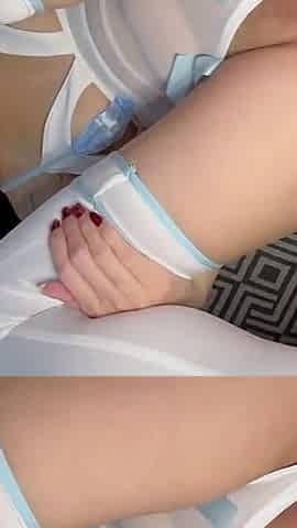 Pure White Lingerie Angel - Idol-faced Beauty Overwhelmed by Sensitivity, Chain Climaxes, Ending in Heavy Creampie