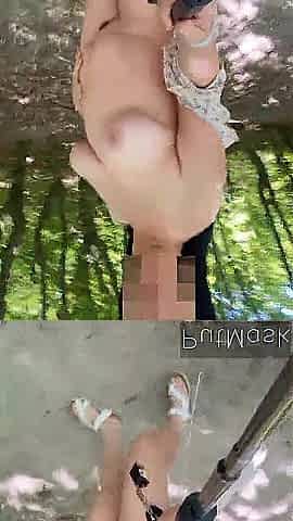 Hawt butt in the public forest