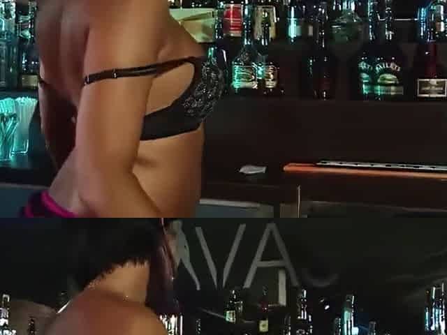 Squirting on the Bar HD