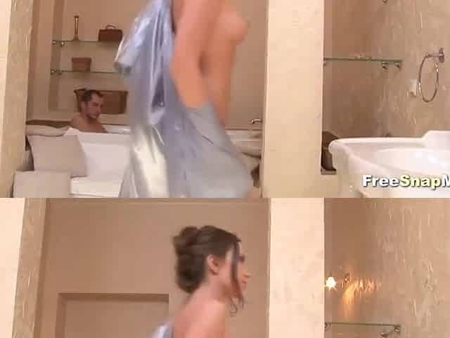 Enjoys Fucking In Bathtub