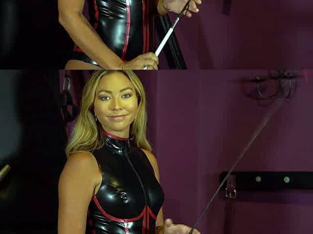 Natalia Forrest dildos her pussy in her leather outfit