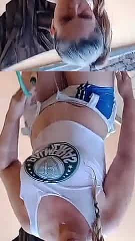 MILF Washing the Yard, Punched the Hose in Her Pussy