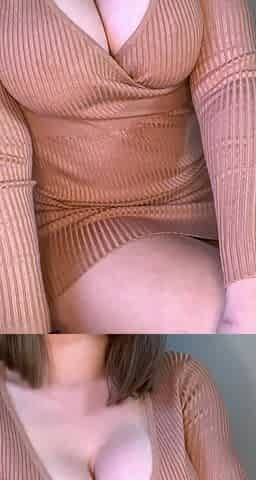 Big boob babe masturbating