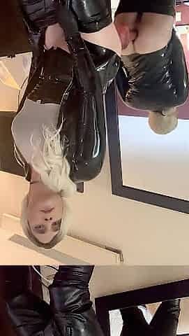 Golden-haired sissy self screw