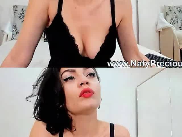 Hot red lips kiss!