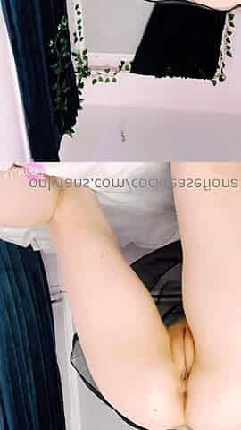Blonde solo toying
