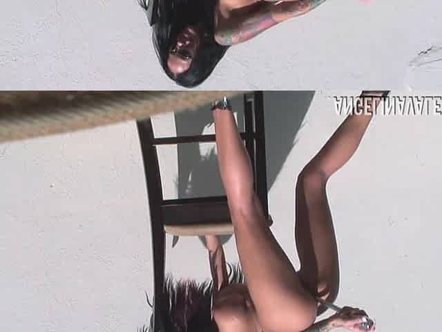 Babe Uses Dildo For Solo Masturbation