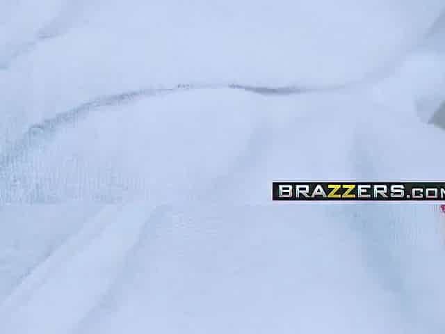 Brazzers - Real Wife Stories - Secret Sauna Sex scene starr