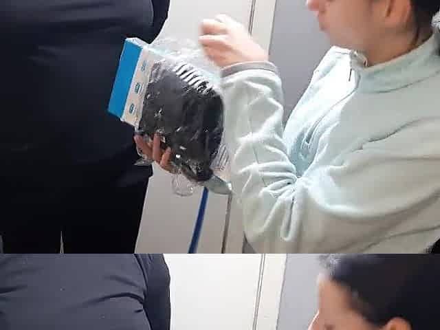 I thanked the delivery angel for a large discount (with obscene sex and Russian conversations)