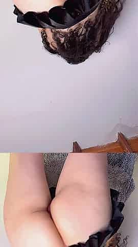 Do u like angels in HEELS and with cute FEET?