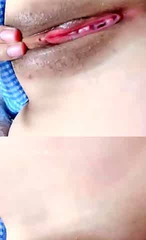 Amateur young teen solo masturbation on her livingroom
