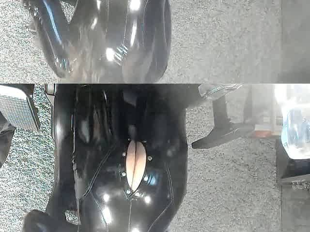 Sissy anal training, full of dildos and a bottle :p