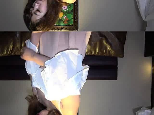 Chubby Big Ass Japanese Teen Toys Her Pussy
