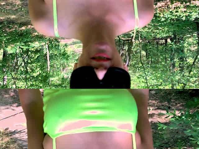 My undressed walk and pissing standing in a public Park 4K