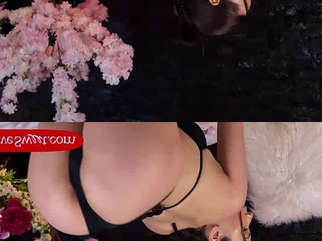 Ewe Sweet - So Tight! Cute Girl Stretches Her Asshole Deep With A Butt Plug