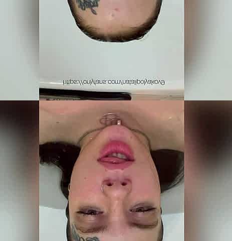 Big boob brunette masturbates on webcam