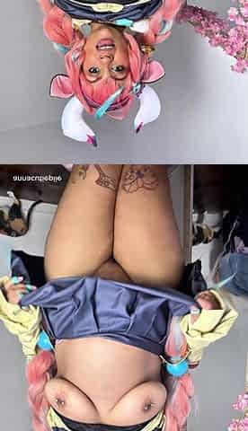 Cute Chubby Varessa Cosplayer Striptease Massive Farts in Mini Skirt Then Naked