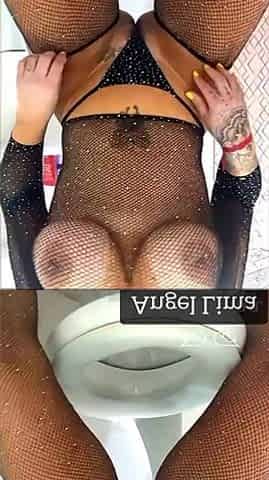 Gal Lima peeing cunt