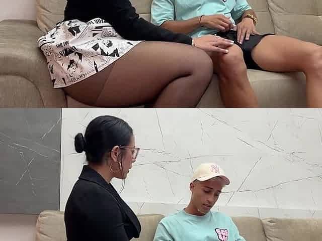 Lalin girl mother I'd like to fuck Secretary Bangs Her Boss's Client in the Office until They Cum in...