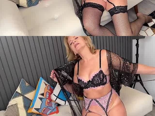 Diana Douglas In Horny Mature Milf Finger Fucks Herself