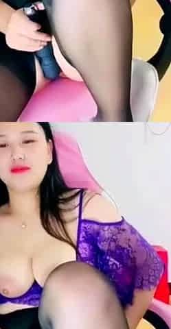 Sagging tits trying to feed you