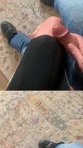 A stranger came on my legs at the bar