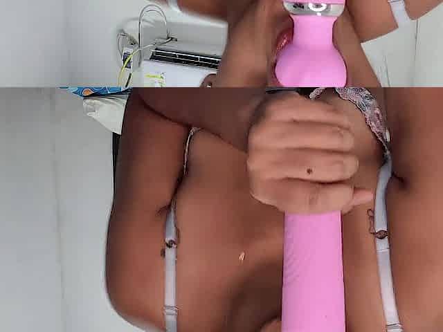 I please a follower by sending him a rich clip of me masturbating