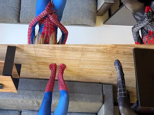 - Oh, no, I was bitten by a ebony spider! - And I was bitten by a red one. Let's squirt!
