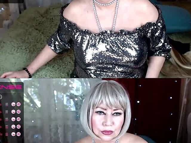 A wig show from a aged married bitch and her hawt masturbation in various fotos...))