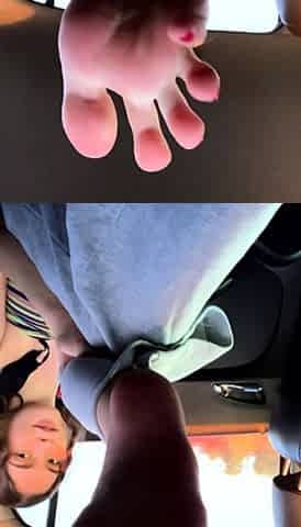 Amateur Webcam Teen Masturbates And Teases