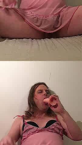 Sissy Floozy Dana screws her mouth.