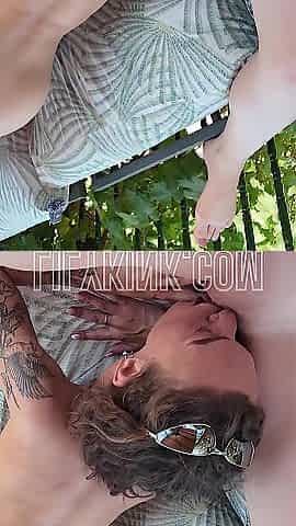 CUNT LICKING TOBGUE BANGING LESBO THREE-SOME OUTDOORS