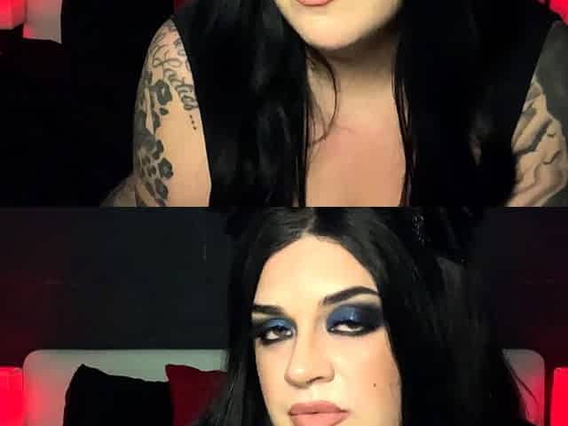 Big boob brunette masturbates on webcam