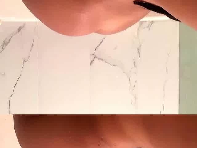 Webcam brunette solo masturbation