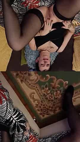 Sylvia Ringer : Stockings tease