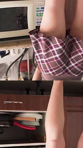 Teen In White Panties Caught On Cam Up Her Skirt