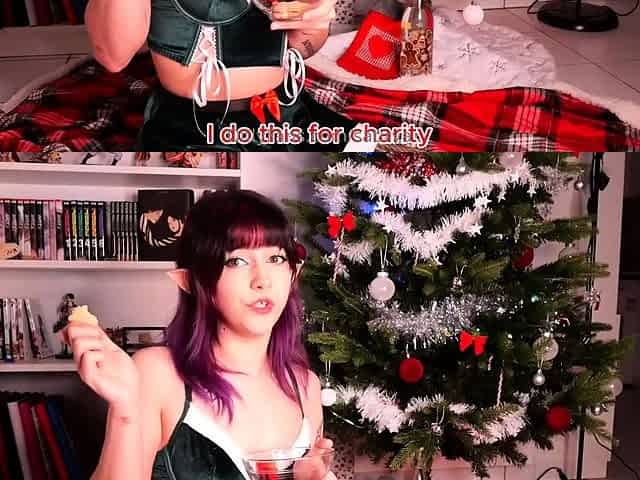 Blonde teen climaxes fingering and using toy in hd