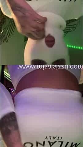 It takes a special set of skills to please a MILF