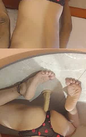 Homo in motel riding sextoy