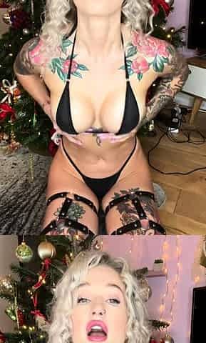 Big ass babe exposes her big boobs