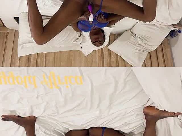 Honryblack porn1 - hot black wife masturbating