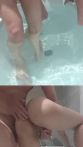 Screwing My Girlfriend Underwater