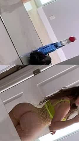Horny Webcam Babe Solo Masturbation