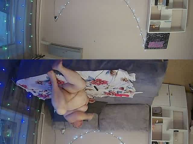 Girlfriend with Big Ass Masturbates Hairy Pussy