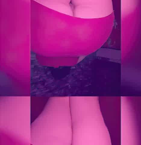 Beautiful curvy round booty and constricted vagina of stepsister in short costume