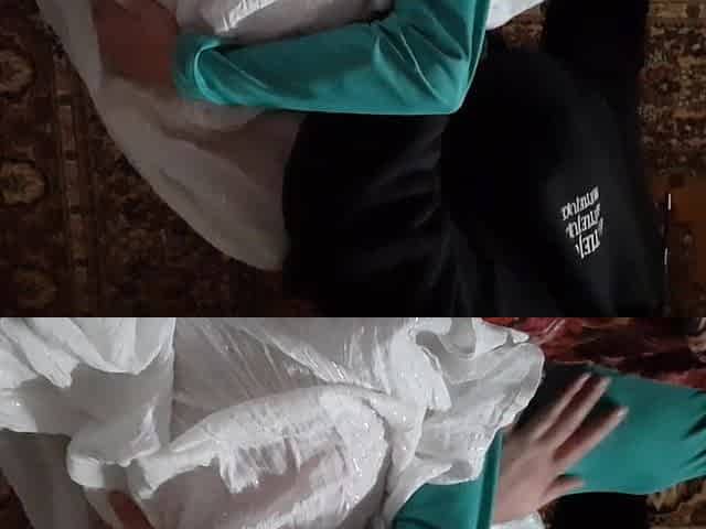 My girlfriend sits on my face each morning to wake me up - Lesbo_illusion