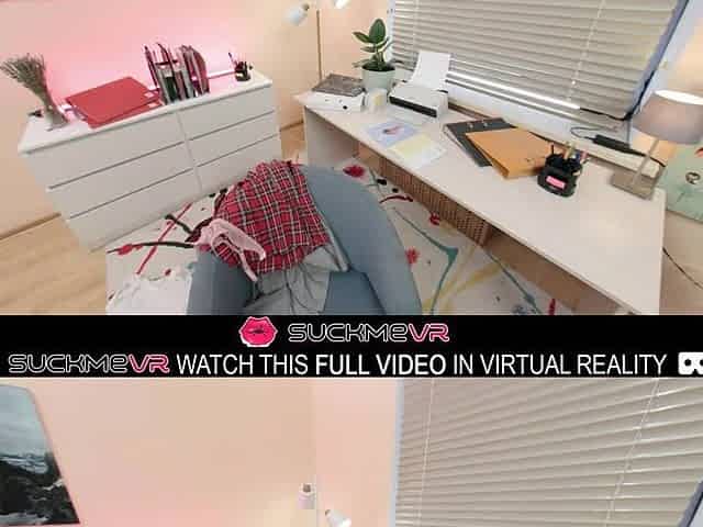 Cute slim blond Miss Kapriz sucks and bangs in VR.
